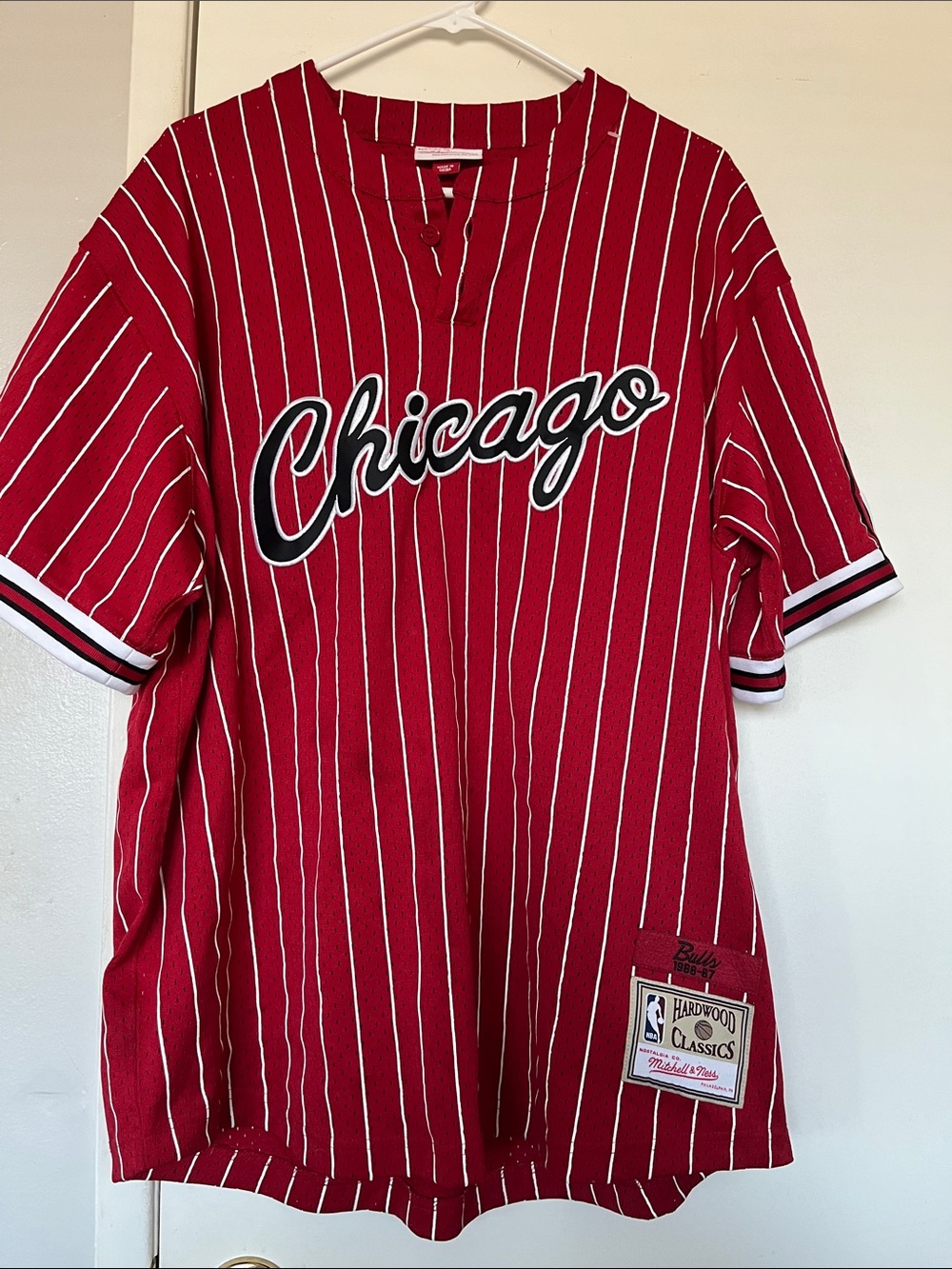 Mitchell and Ness, Chicago Bulls pinstriped, red white retro jersey XL